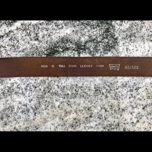 Levi’s genuine leather brown belt, long.